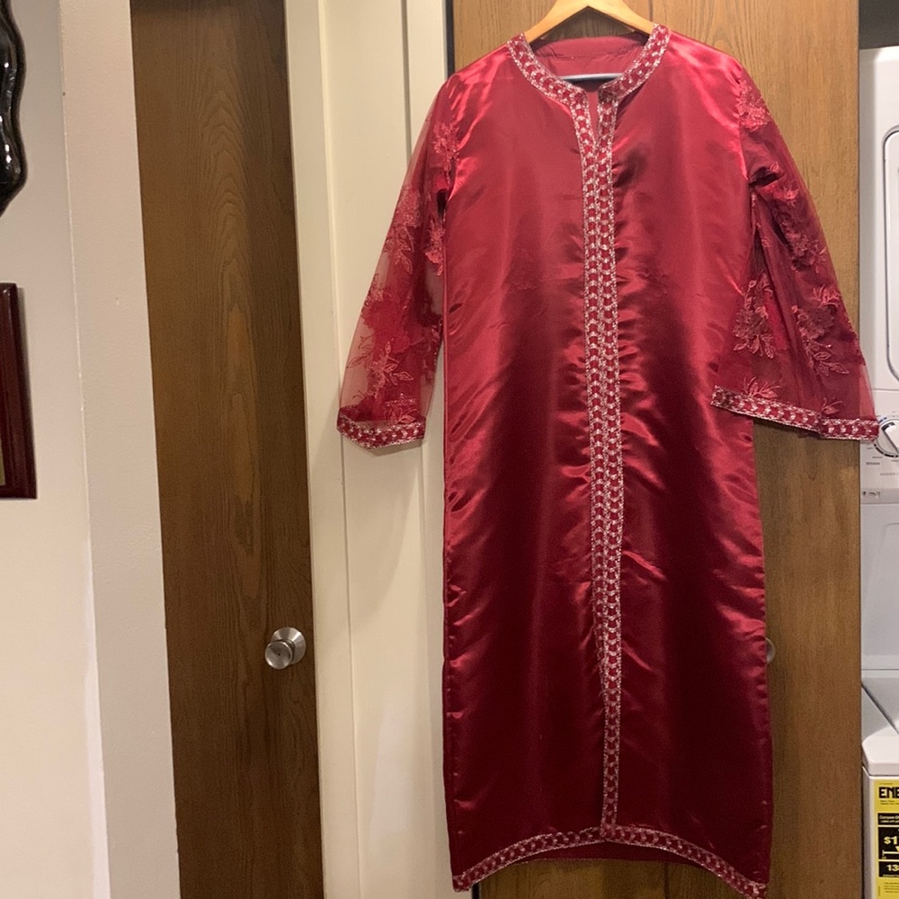 Women’s Burgundy 2 Piece Abaya(measurements in photos) - Picture 4 of 11